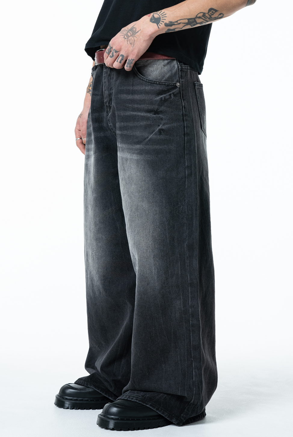 入手困難 menes black denim ワイドレックデニム バギー パンツ 入手困難 menes black denim ワイドレックデニム バギー パンツ
