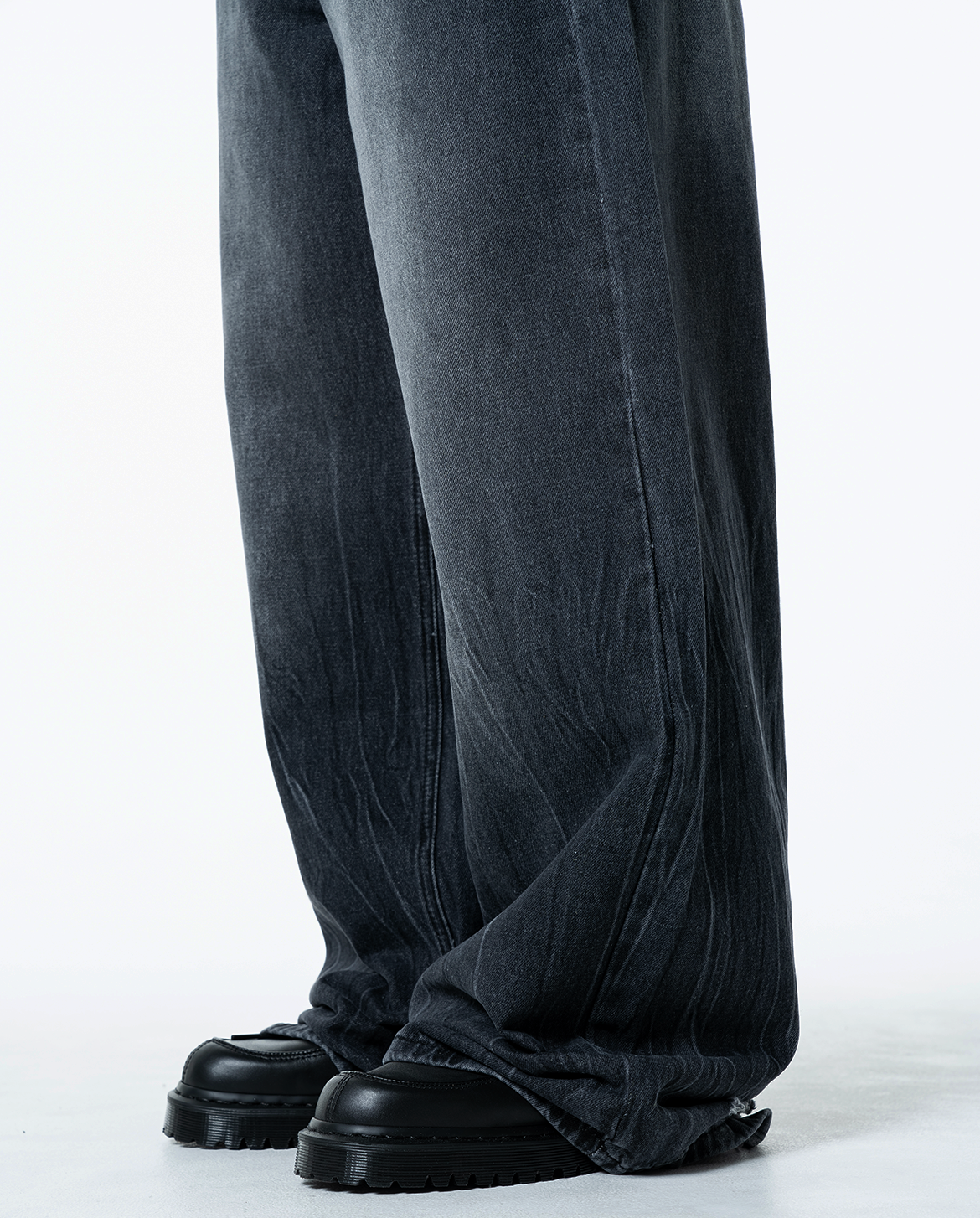 MENES Relaxed Fit Wide Leg Jeans MENES Relaxed Fit Wide Leg Jeans
