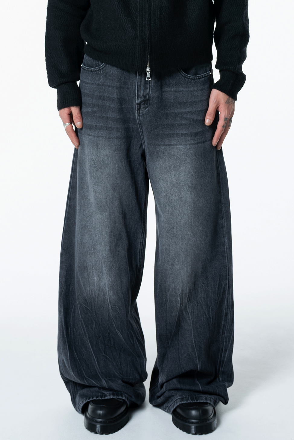 Herlipto Milano Wide-Straight Jeans 24 Herlipto Milano Wide-Straight Jeans 24