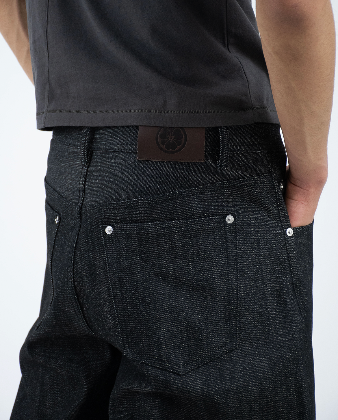 MENES Okayama Raw Selvedge Baggy Jeans - Black MENES Okayama Raw Selvedge Baggy Jeans - Black