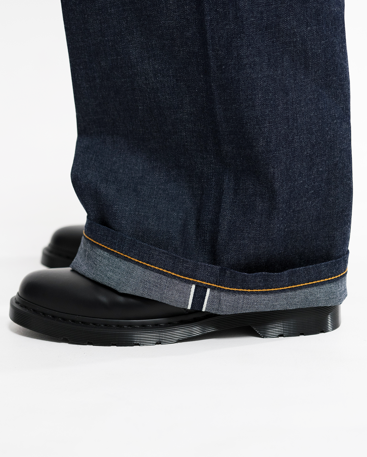 MENES Okayama インディゴ バギーデニム MENES Okayama Raw Selvedge Baggy Jeans - Black
