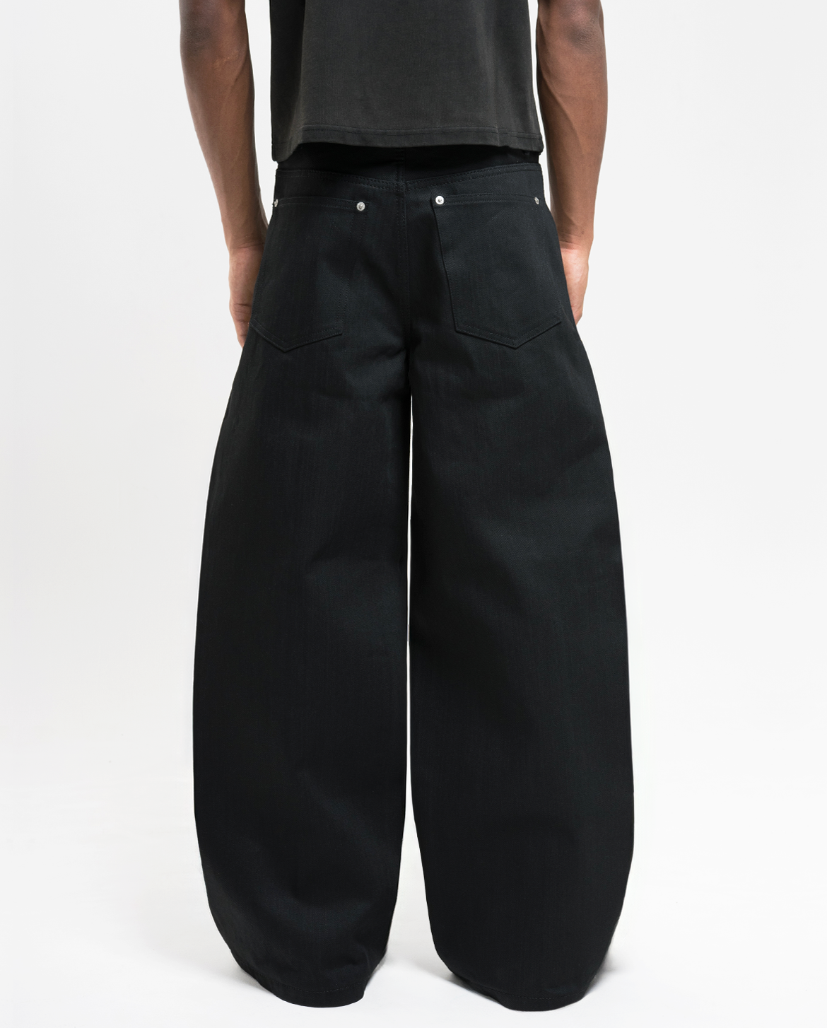 MENES Okayama Raw Selvedge Baggy Jeans - Jet Black
